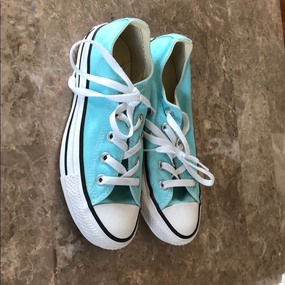 Converse - Picture 2 of 4